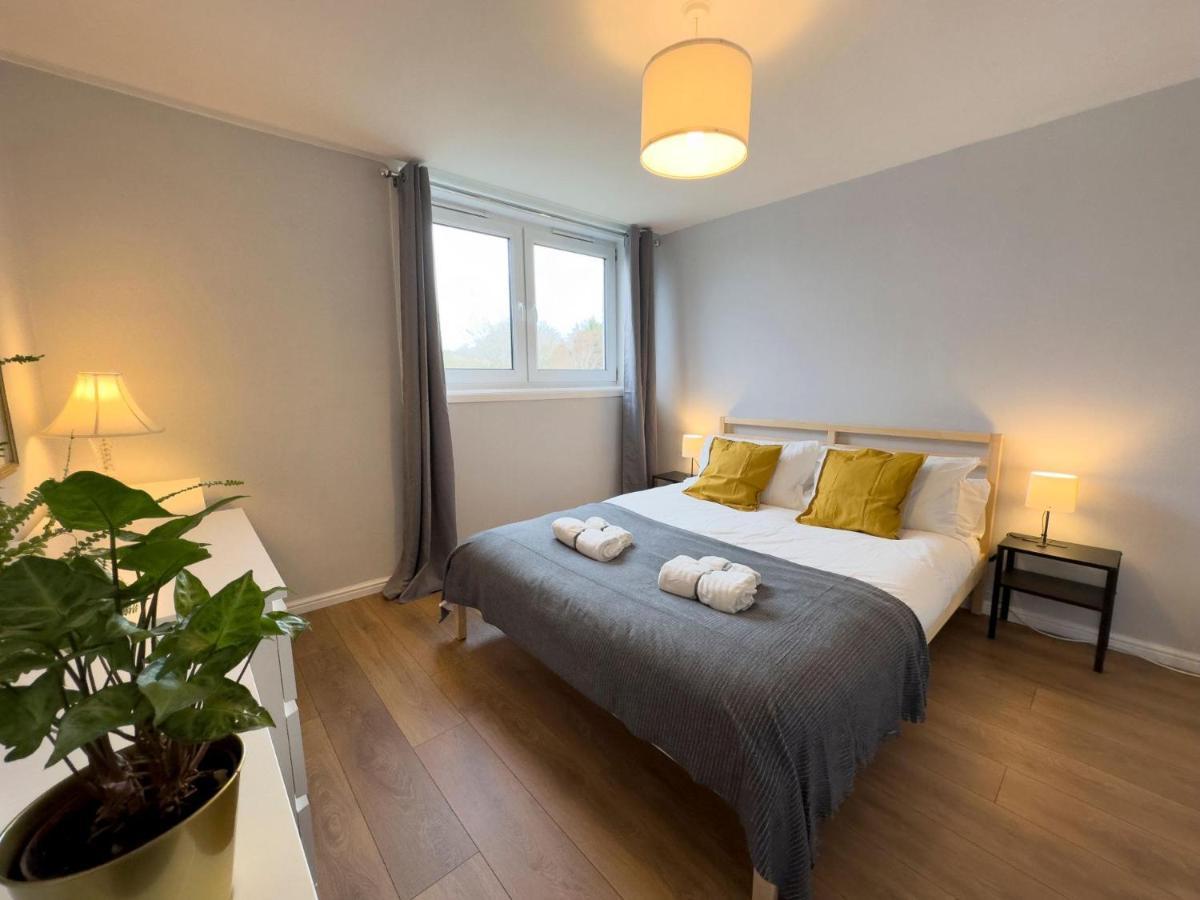 Scandi Style Apartment With Stunning Views ลินลิธโกว ภายนอก รูปภาพ