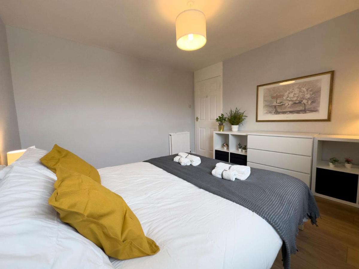 Scandi Style Apartment With Stunning Views ลินลิธโกว ภายนอก รูปภาพ