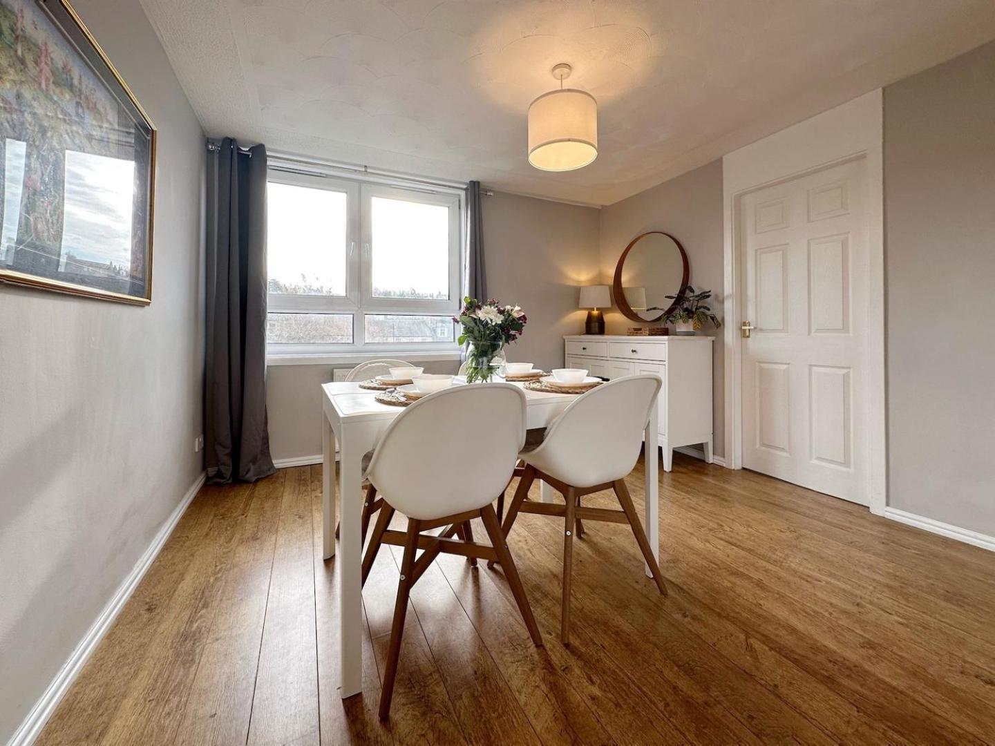 Scandi Style Apartment With Stunning Views ลินลิธโกว ภายนอก รูปภาพ